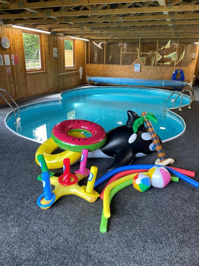 The Dairy-Petting Farm-Indoor Pool-Play Areas-Parkland-Woodland-Lake,Ponds&Stream-Min2 Night Stay Lechlade Exterior photo